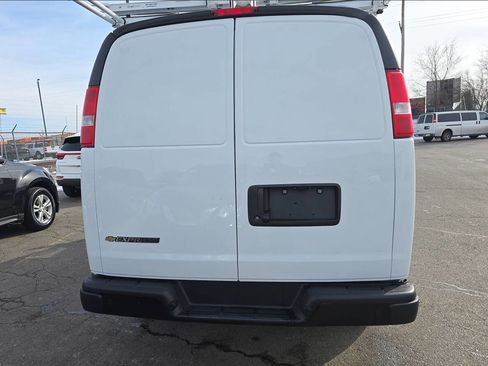 Used 2025 Chevrolet Express 2500 Extended w/ Communications Package image 5