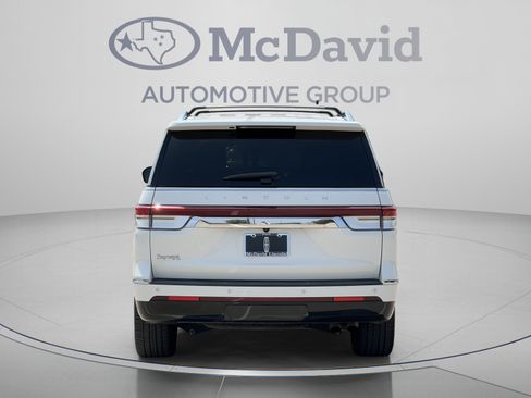 Used 2022 Lincoln Navigator Reserve RWD image 6