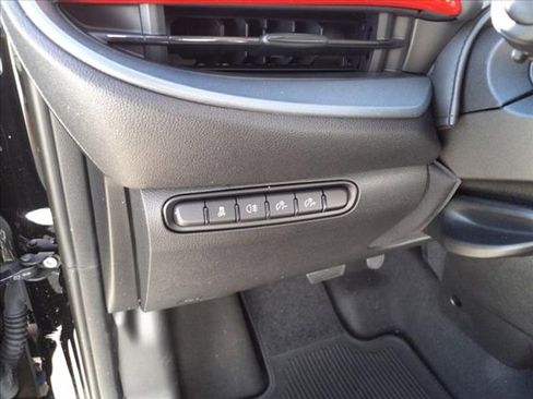 New 2024 FIAT 500 e (RED) image 11