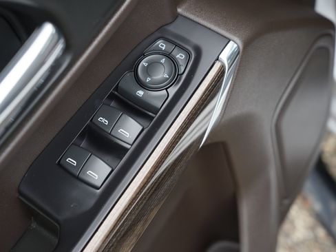 Used 2019 Chevrolet Silverado 1500 LT w/ All-Star Edition image 18