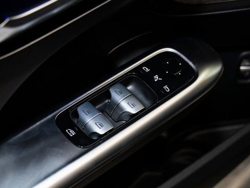 Used 2026 Mercedes-Benz C 300 4MATIC Sedan image 14