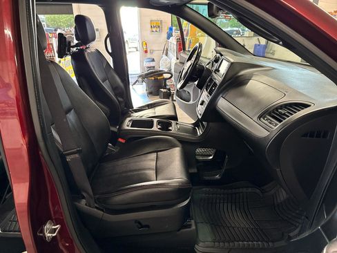 Used 2019 Dodge Grand Caravan GT image 53