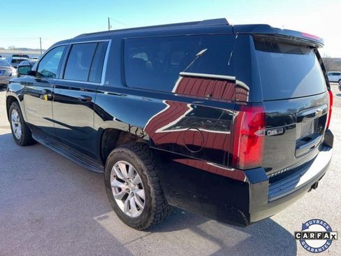 Used 2018 Chevrolet Suburban LT image 3