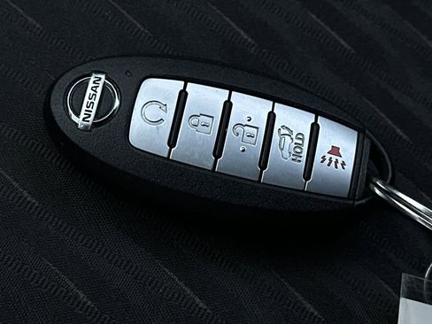 Certified 2020 Nissan Rogue SV image 22