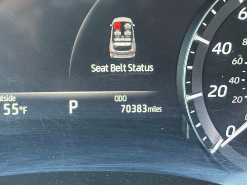 Used 2021 Toyota Highlander XLE AWD/4WD image 29