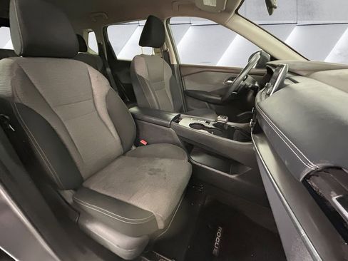 Used 2022 Nissan Rogue SV FWD image 14