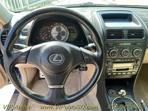 Used 2002 Lexus IS 300 image 5