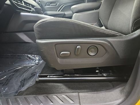 Used 2023 Chevrolet Colorado Trail Boss w/ Technology Package image 32