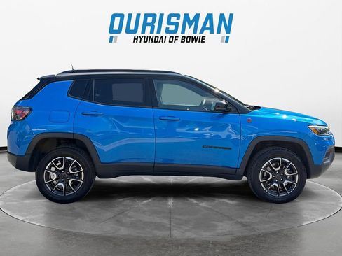 Used 2025 Jeep Compass Trailhawk w/ Trailhawk Elite Group AWD/4WD image 7