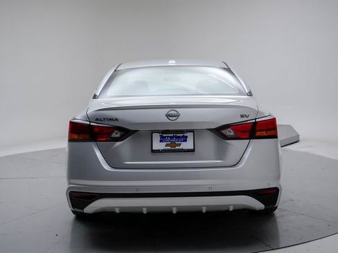 Used 2024 Nissan Altima 2.5 SV image 9