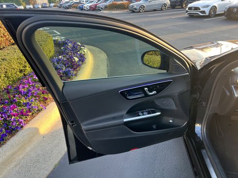 Used 2025 Mercedes-Benz C 300 Sedan image 14