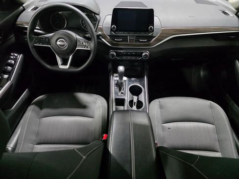 Used 2023 Nissan Altima 2.5 SV FWD image 16