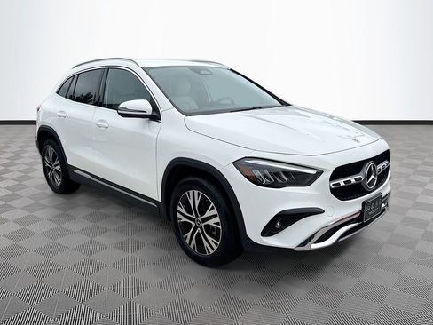 Used 2025 Mercedes-Benz GLA 250 4MATIC image 4