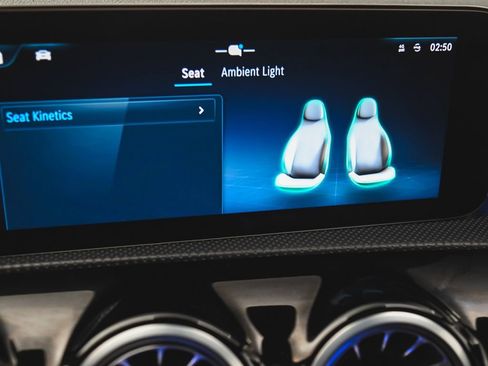 Used 2025 Mercedes-Benz CLA 250 4MATIC image 16