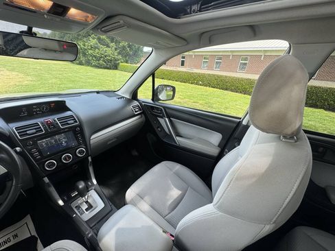 Used 2017 Subaru Forester 2.5i Premium w/ All-Weather Package AWD/4WD image 12