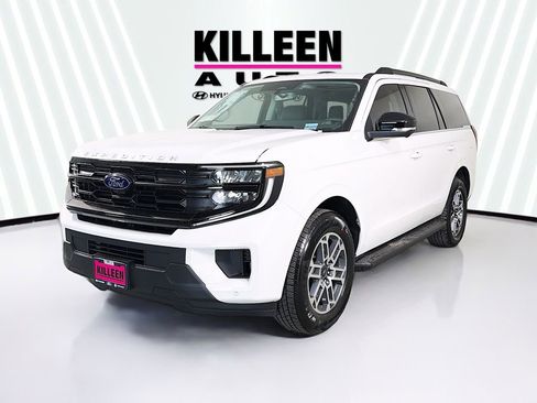 New 2026 Ford Expedition Active image 3