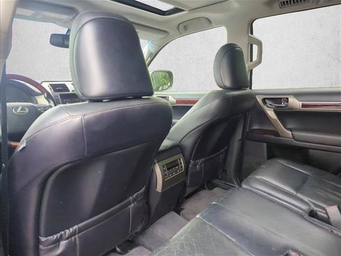 Used 2016 Lexus GX 460 w/ Premium Package AWD/4WD image 21