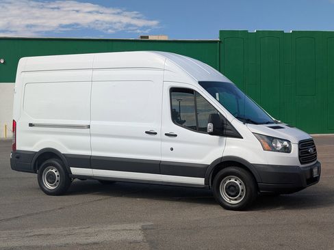 Used 2018 Ford Transit 250 148 High Roof image 1