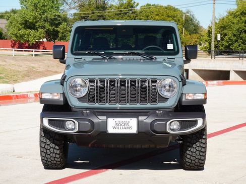 New 2025 Jeep Gladiator Sport image 6