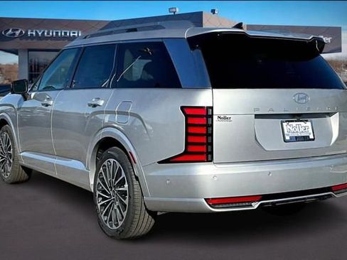 New 2026 Hyundai Palisade Calligraphy FWD image 3