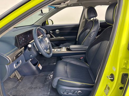 Used 2023 Genesis GV60 Performance image 16