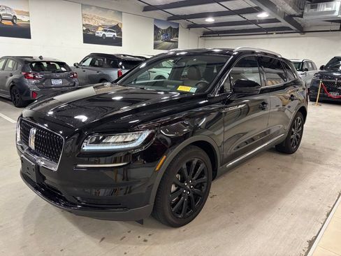 Used 2023 Lincoln Nautilus Reserve w/ Monochromatic Package AWD/4WD image 3