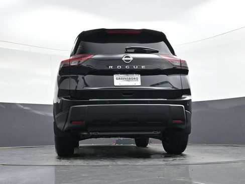 Certified 2026 Nissan Rogue SV FWD image 40