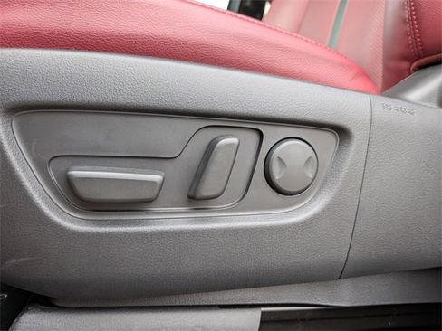 Certified 2025 MAZDA CX-70 3.3 Turbo S w/ Premium Package image 13