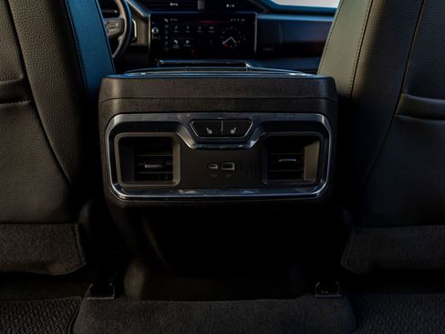 Used 2024 GMC Sierra 1500 Denali image 31