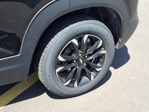 Used 2023 Chevrolet TrailBlazer LT FWD image 28