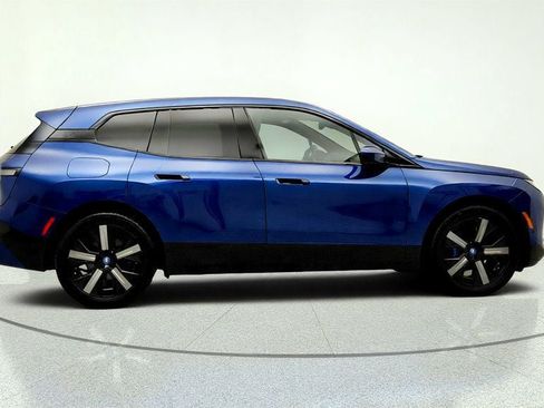 Used 2025 BMW iX xDrive50 AWD/4WD image 4