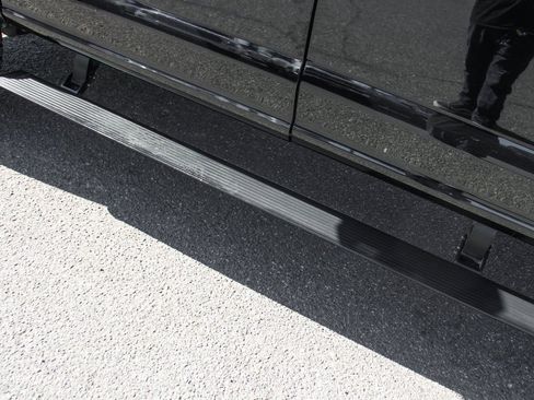 Used 2020 Ford F250 Platinum w/ FX4 Off-Road Package image 6