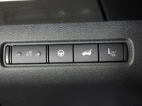 Certified 2025 Nissan Pathfinder Platinum w/ Black Appearance Package FWD image 25