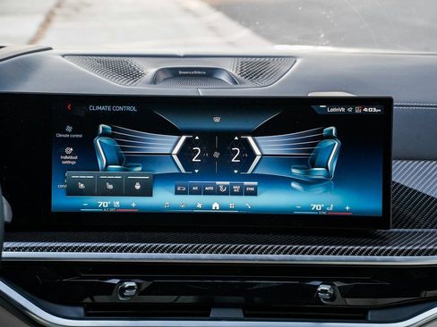 Certified 2025 BMW X7 M60i w/ Executive Package image 14