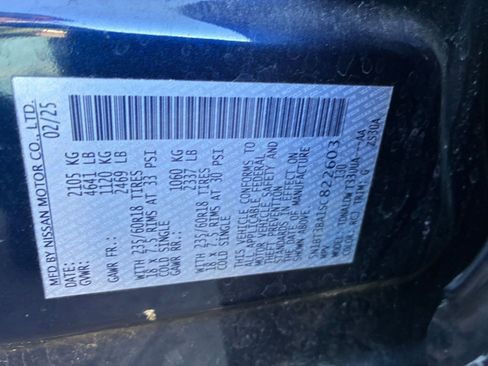 Used 2025 Nissan Rogue SV image 32