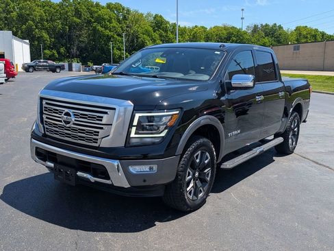 Used 2021 Nissan Titan Platinum Reserve w/ Moonroof Package AWD/4WD image 3
