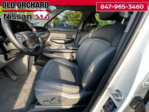 Used 2024 Kia EV9 Light Long Range RWD image 10