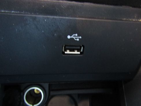 Used 2017 Ford C-MAX SE image 20