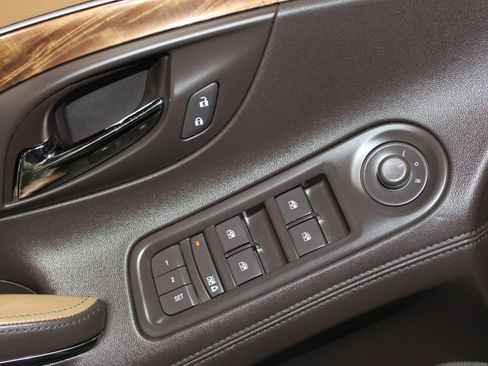 Used 2014 Buick LaCrosse Leather AWD/4WD image 9