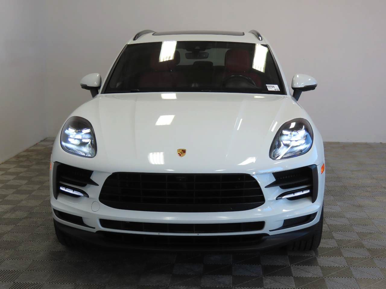 Used 2021 Porsche Macan S AWD/4WD image 2