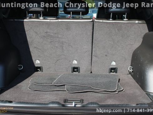 Used 2023 Jeep Compass Altitude image 39