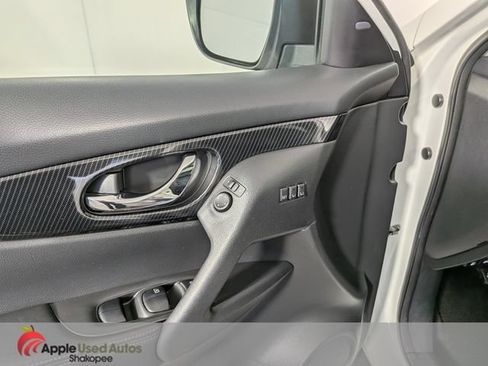Used 2017 Nissan Rogue SL w/ SL Premium Package AWD/4WD image 13