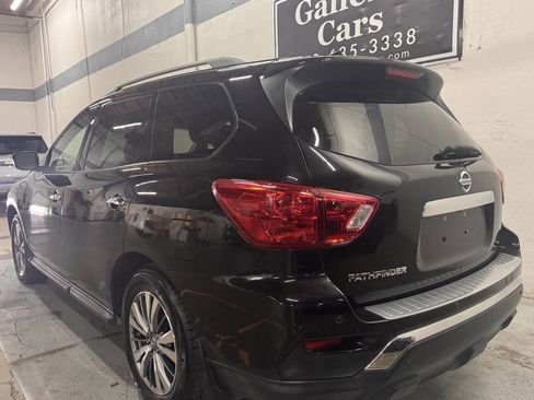 Used 2020 Nissan Pathfinder S image 5