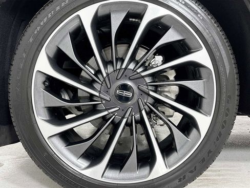 Used 2025 Lincoln Aviator Reserve w/ Equipment Group 201A AWD/4WD image 33