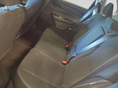 Used 2024 Nissan Rogue S AWD/4WD image 34