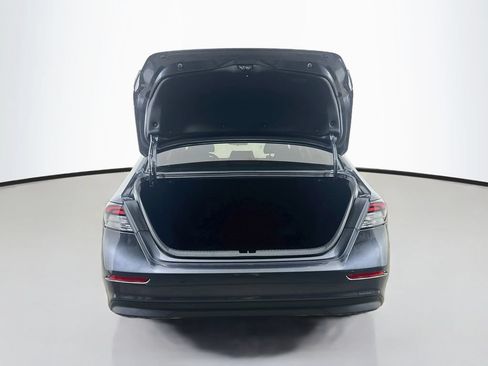 Used 2025 Honda Accord SE image 30