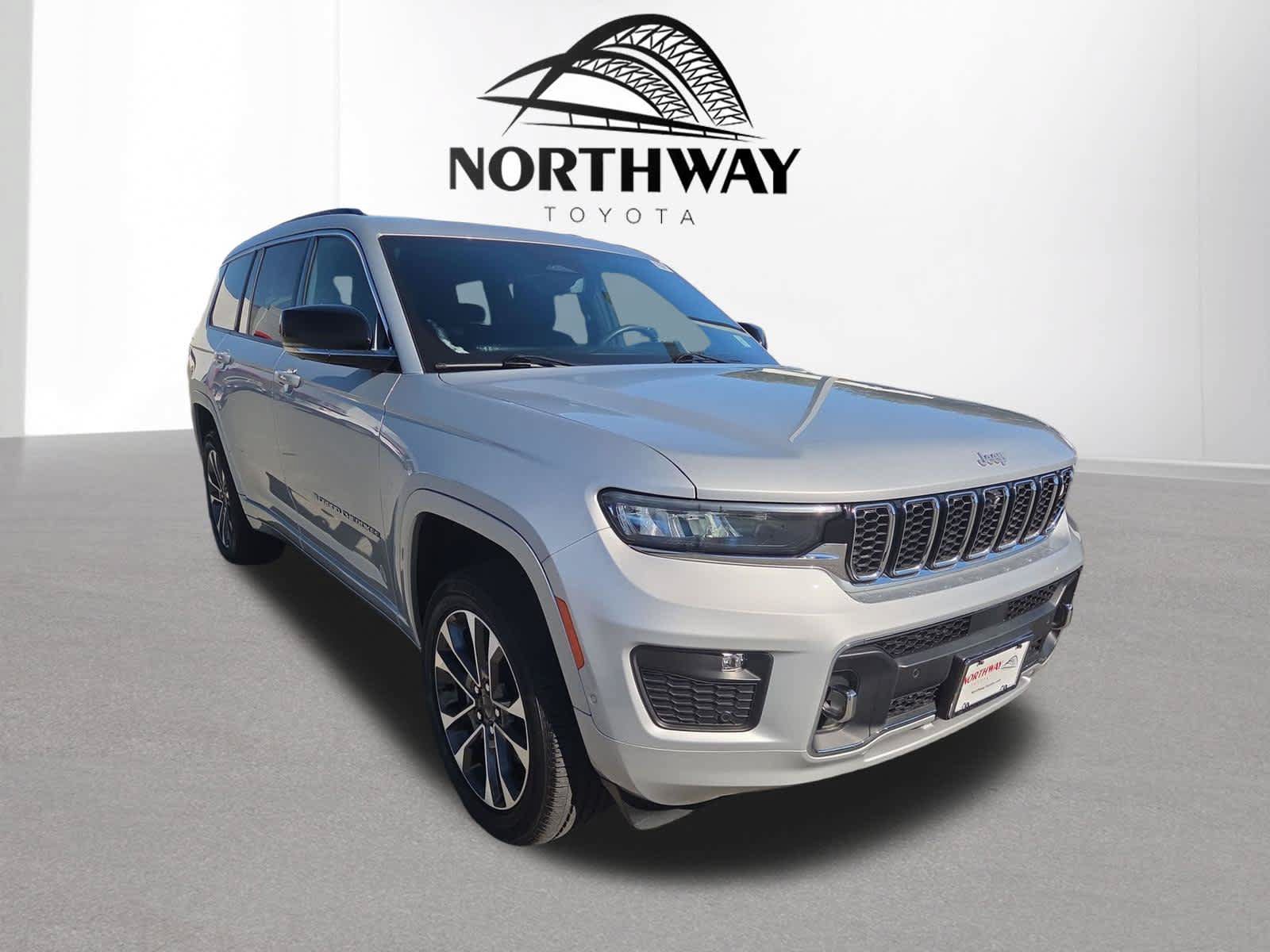 Used 2024 Jeep Grand Cherokee L Overland w/ Advanced Protech Group III AWD/4WD image 1