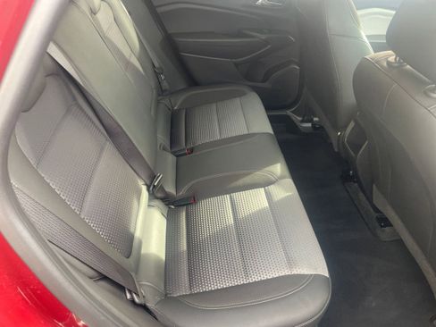 Used 2025 Chevrolet Trax LT image 37