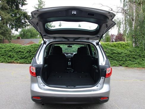 Used 2012 MAZDA MAZDA5 Touring w/ Moonroof & Audio Pkg FWD image 19
