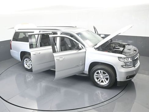 Used 2020 Chevrolet Suburban LT image 77